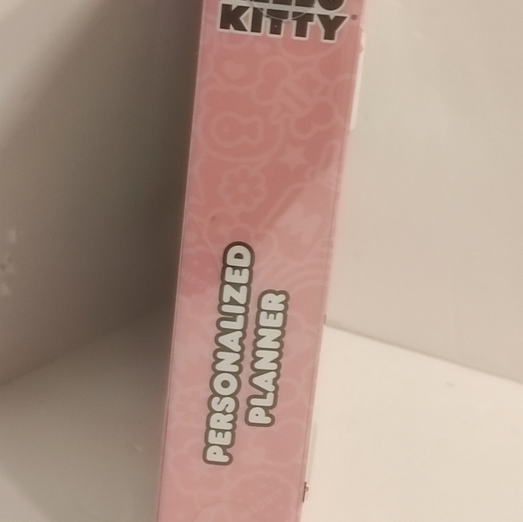 Hello Kitty planner - Picture 3 of 4